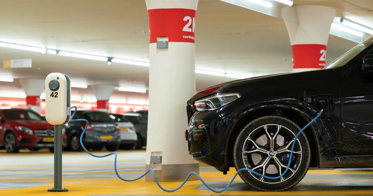 Pros and Cons of Using Point Parking Services