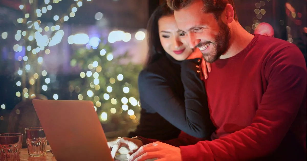 Save on parking with pre-booking discounts Save on parking with pre-booking discounts