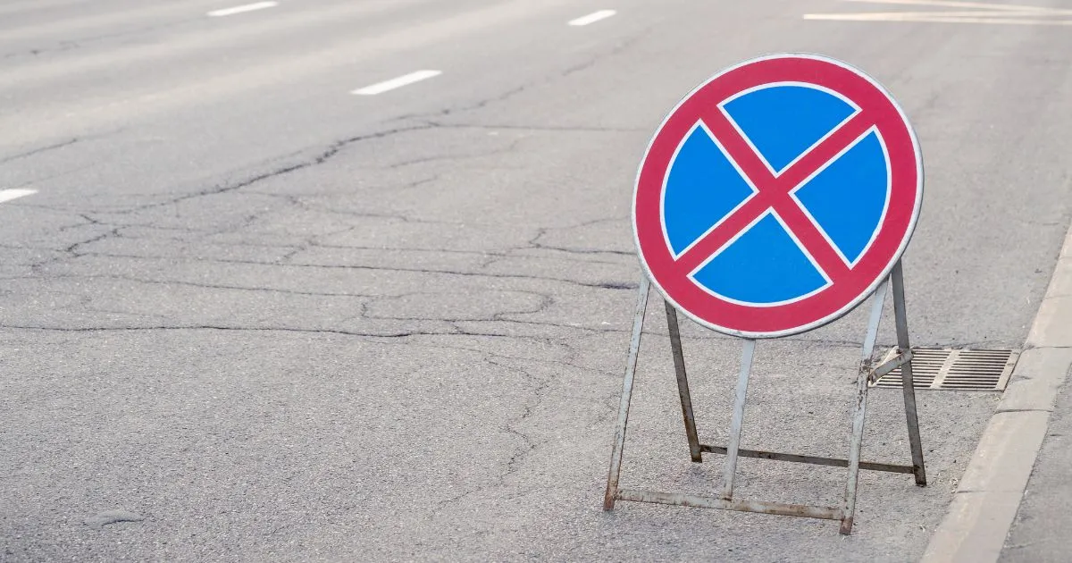 A Clearway Parking Sign Placed In A Car Park For A Specific Time A Clearway Parking Sign Placed In A Car Park For A Specific Time