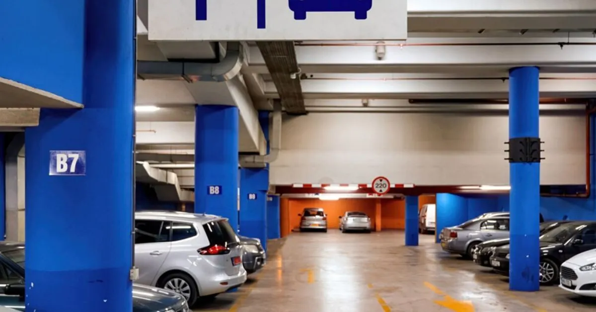 An Underground Parking Garage Suitable For Parking Rental Vehicles An Underground Parking Garage Suitable For Parking Rental Vehicles