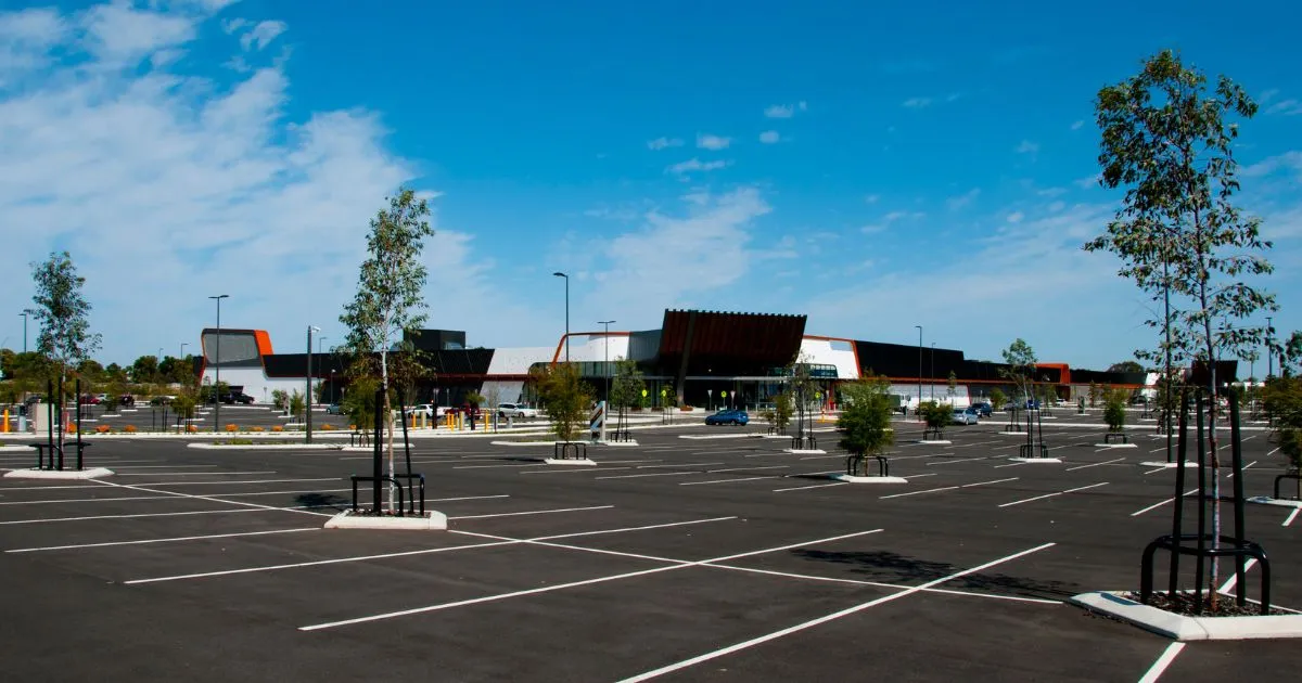 Large Retail Store Parking Lot Ample Space For Customer Convenience Large Retail Store Parking Lot Ample Space For Customer Convenience