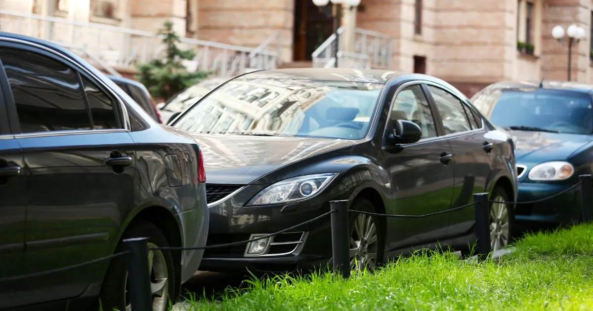 Street Parked Vehicles Near Beaconsfield Parade