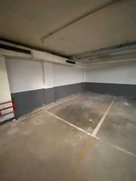 Car Park For Rent Located A 5-10 Minutes Walk From Museum Station Car Park For Rent Located A 5-10 Minutes Walk From Museum Station