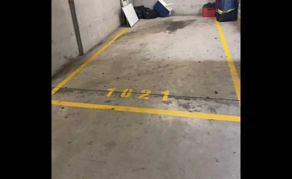 Parking For Rent - Parking Only Meters From Edgecliff Station