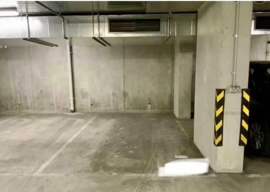 Parking space near Flagstaff Garden, Southern Cross, Dockland and CBD Parking space near Flagstaff Garden, Southern Cross, Dockland and CBD