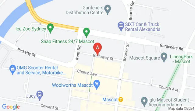 Sydney Airport parking spaces near bus and train station