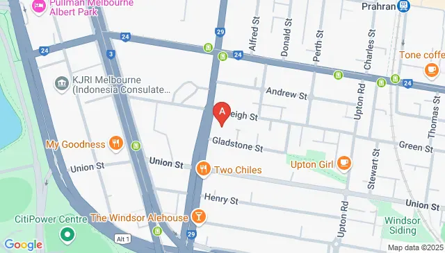 Great undercover parking space near St Kilda Road Windsor