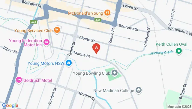 Marina St Young parking space available to rent now